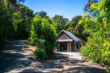 Photo of property in 6888i Christchurch Akaroa Road, Takamatua, 7581