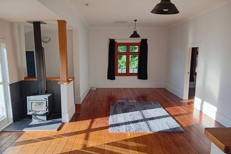 Photo of property in 122 Milton Road, Bluff Hill, Napier, 4110