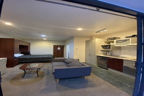 Photo of property in Atrium Towers, 4h/154 The Terrace, Wellington Central, Wellington, 6011