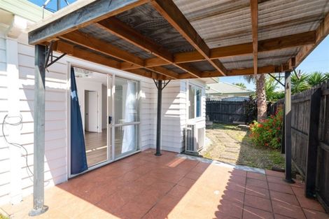 Photo of property in 87 Pooks Road, Ranui, Auckland, 0612