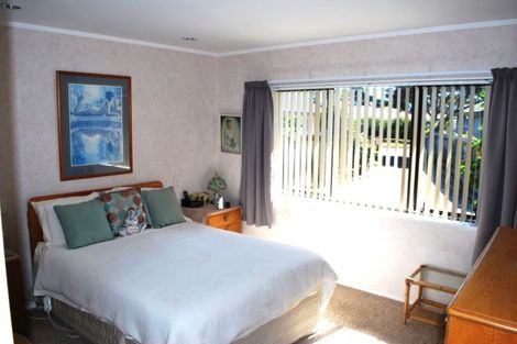 Photo of property in 94 Cedar Drive, Paraparaumu Beach, Paraparaumu, 5032
