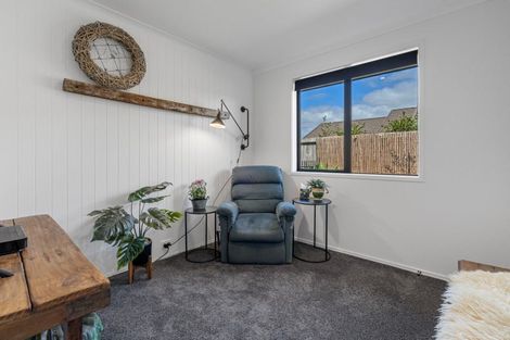 Photo of property in 6 Charlotte Drive, Omokoroa, 3114