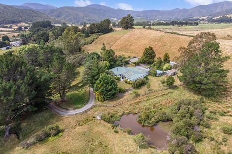 Photo of property in 1458b State Highway 2, Kaitoke, Upper Hutt, 5018