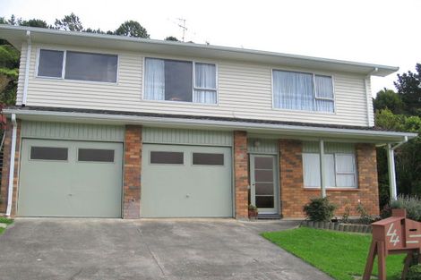 Photo of property in 44 Westhaven Drive, Tawa, Wellington, 5028