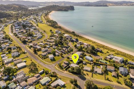 Photo of property in 69 Captain Cook Road, Cooks Beach, Whitianga, 3591