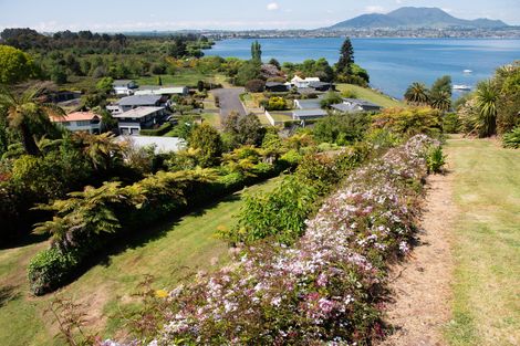 Photo of property in 1/5 Sylvia Place, Acacia Bay, Taupo, 3330