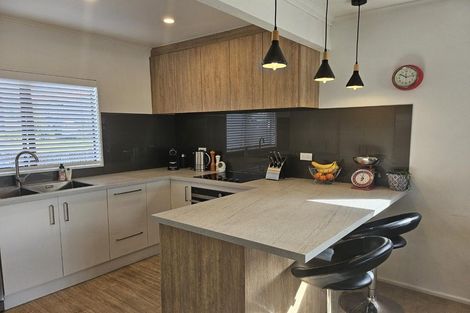 Photo of property in 12 Arohia Place, Snells Beach, 0920