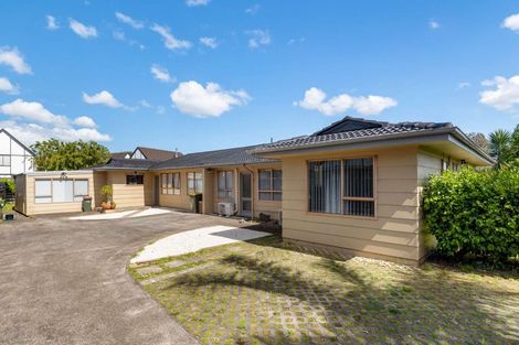 Photo of property in 1/41 Challen Close, Conifer Grove, Takanini, 2112