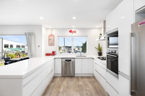 Photo of property in 80b Market Place, Papamoa Beach, Papamoa, 3118