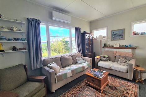 Photo of property in 147 Tasman Street, Opunake, 4616