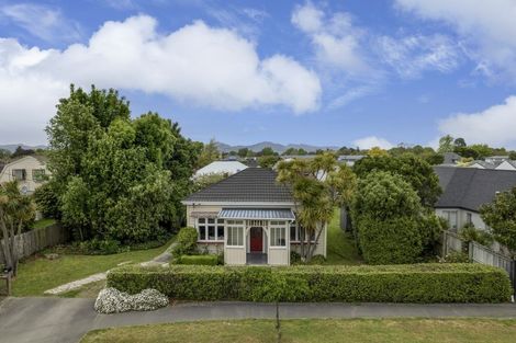 Photo of property in 72 Jeffreys Road, Fendalton, Christchurch, 8052