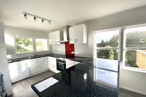 Photo of property in 27 Brunton Place, Glenfield, Auckland, 0629
