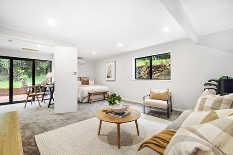 Photo of property in 5 Island Bay Road, Beach Haven, Auckland, 0626