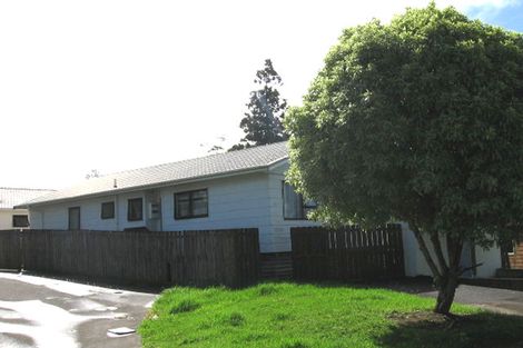 Photo of property in 8 Kinvig Place, Ranui, Auckland, 0612