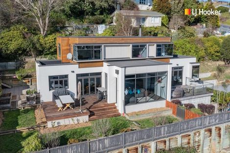 Photo of property in 23 Nore Street, Waihola, Milton, 9073