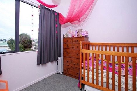 Photo of property in 97 Athena Drive, Totara Vale, Auckland, 0629