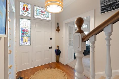 Photo of property in 114 Cliffs Road, Saint Clair, Dunedin, 9012