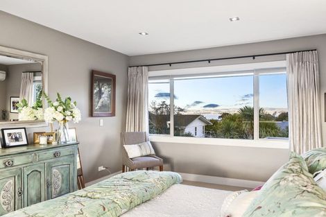 Photo of property in 86 Marine Parade, Mellons Bay, Auckland, 2014