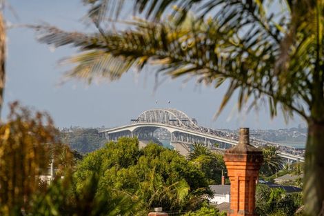 Photo of property in 17 Herne Bay Road, Herne Bay, Auckland, 1011