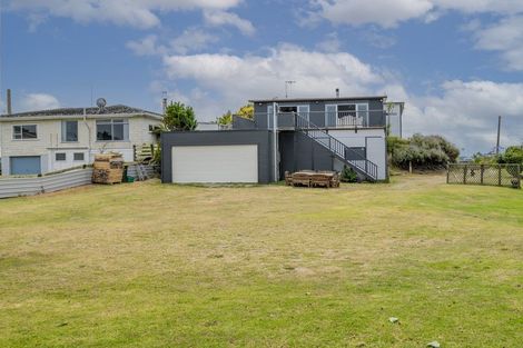 Photo of property in 122 Seabury Avenue, Foxton Beach, Foxton, 4815