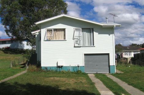 Photo of property in 28 Speargrass Grove, Timberlea, Upper Hutt, 5018