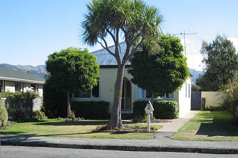Photo of property in 80 Rhodes Street, Waimate, 7924