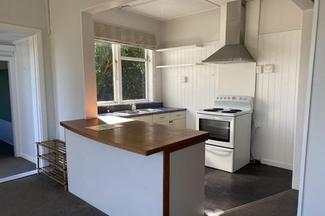 Photo of property in 14 Te Pari Pari Road, Pukerua Bay, 5026