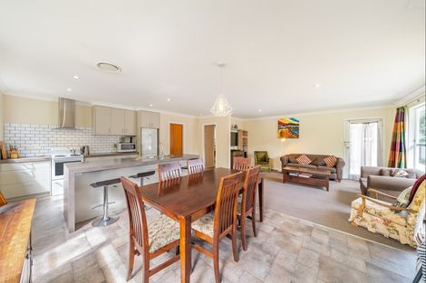 Photo of property in 3 Maoribank Grove, Brown Owl, Upper Hutt, 5018