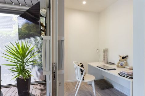 Photo of property in 2 Jacksons Road, Merivale, Christchurch, 8014