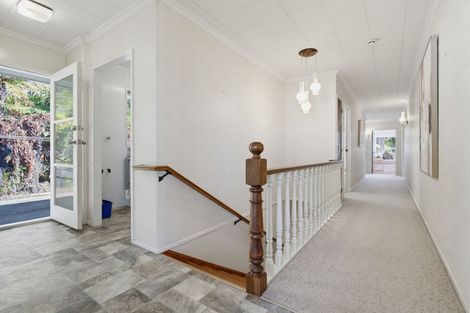 Photo of property in 8 Manahi Avenue, Kawaha Point, Rotorua, 3010