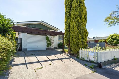 Photo of property in 8 Camberwell Place, Avonhead, Christchurch, 8042