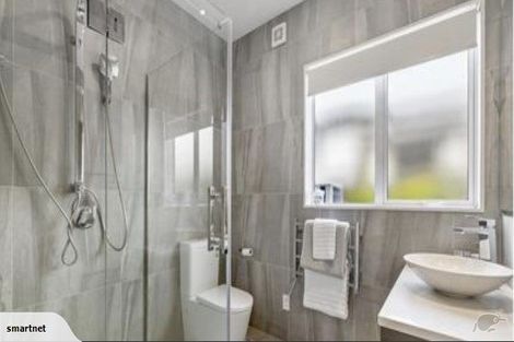 Photo of property in 128a Jeffs Road, Flat Bush, Auckland, 2016