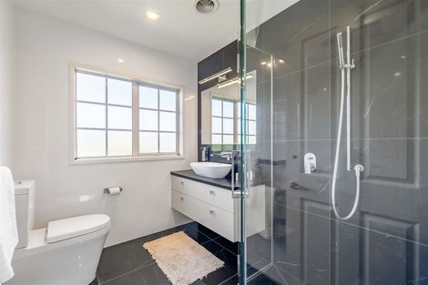 Photo of property in 18 Emerald Hill Drive, Birchville, Upper Hutt, 5018