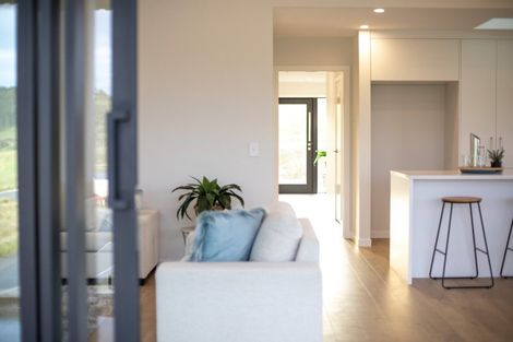 Photo of property in 11 Kapokapowai Street, Raglan, 3225