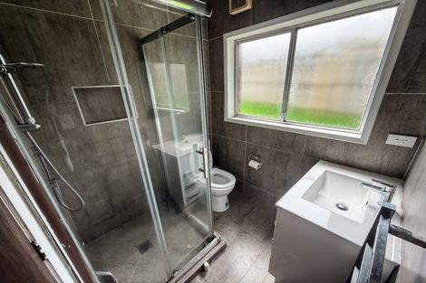 Photo of property in 1/57 Chartwell Avenue, Glenfield, Auckland, 0629