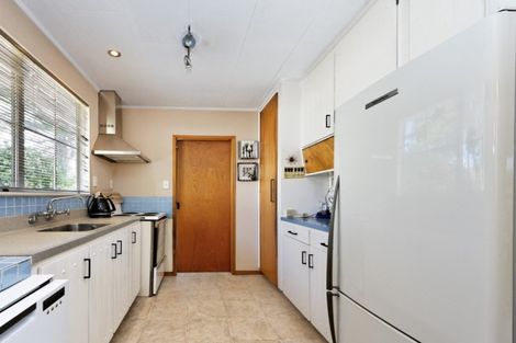 Photo of property in 1/95 Atkinson Road, Titirangi, Auckland, 0604