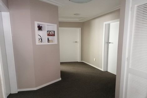 Photo of property in 32 Davis Grove, Wainuiomata, Lower Hutt, 5014