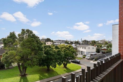 Photo of property in 203/2a Matatiki Street, Northcote, Auckland, 0627