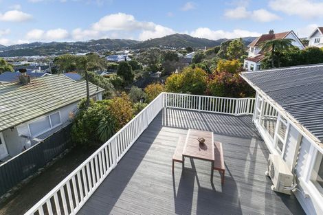 Photo of property in 3 Grenfell Drive, Karori, Wellington, 6012
