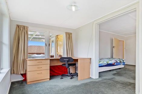 Photo of property in 50 Great North Road, Riverhead, 0820