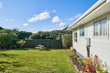 Photo of property in 3 Woolwich Close, Whitby, Porirua, 5024