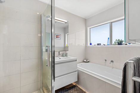 Photo of property in 2/252 Hibiscus Coast Highway, Orewa, 0931