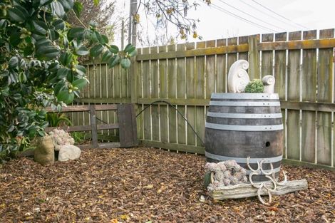 Photo of property in 43 Reading Street, Greytown, 5712