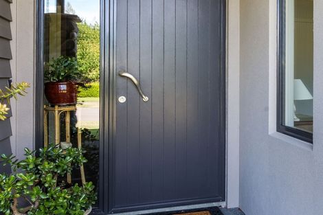 Photo of property in 2 Flaxen Way, Kinloch, Taupo, 3377