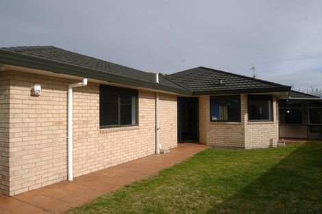 Photo of property in 15a Watson Drive, Paraparaumu Beach, Paraparaumu, 5032