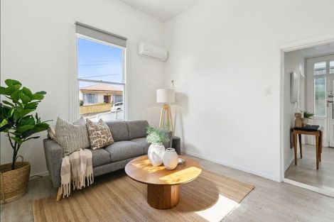 Photo of property in 36 Reuben Avenue, Brooklyn, Wellington, 6021