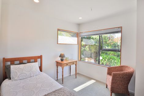 Photo of property in 16 Barrier View Road, Leigh, 0985