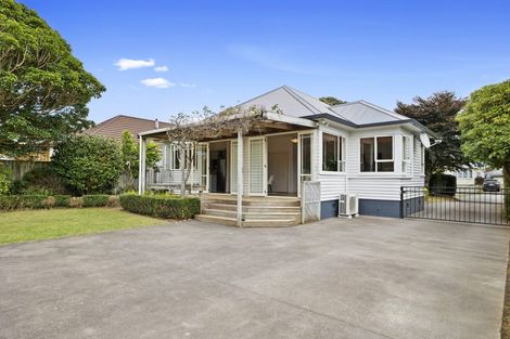 Photo of property in 49 Somerset Street, Brooklands, New Plymouth, 4310