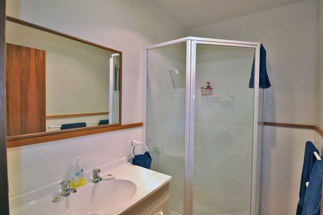 Photo of property in 16 Barrier View Road, Leigh, 0985