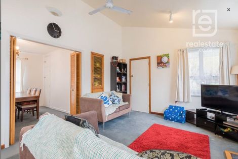 Photo of property in 26 Yeovil Road, Te Atatu Peninsula, Auckland, 0610